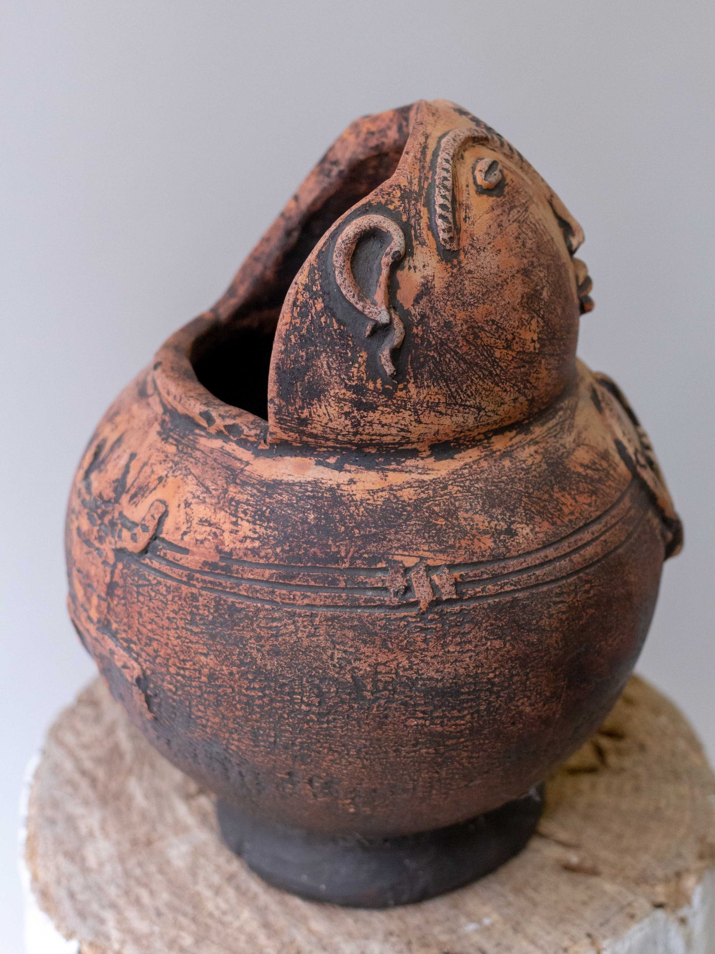 Vasija NouNou - País: Burkina Faso Material: Terracota Medidas: 22x30cm