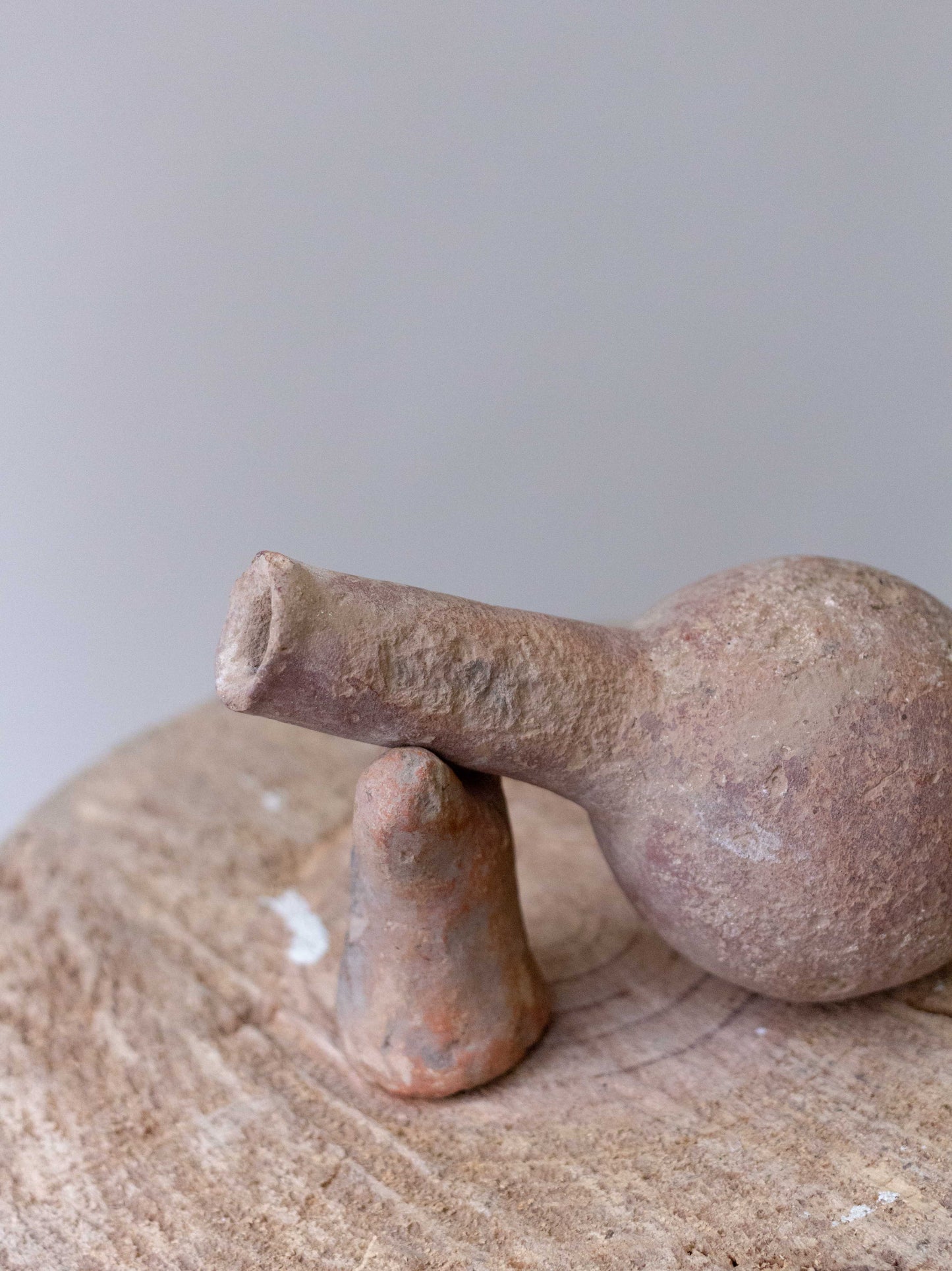 Vasija antigua Eritrea - País: Burkina Faso Material: Terracota Medidas: 22x30cm