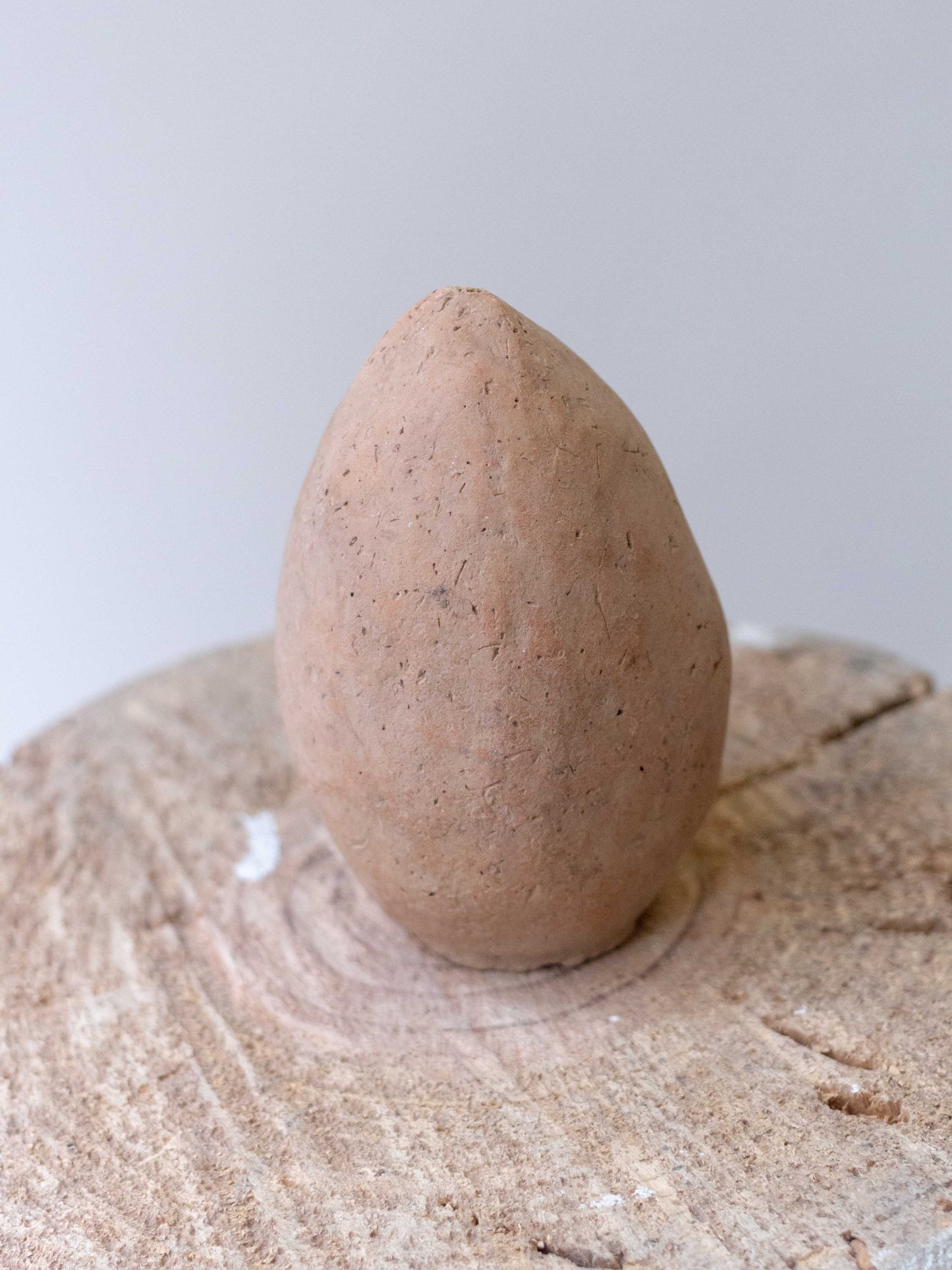 Vasija antigua Yemen - País: Burkina Faso Material: Terracota Medidas: 9x15cm