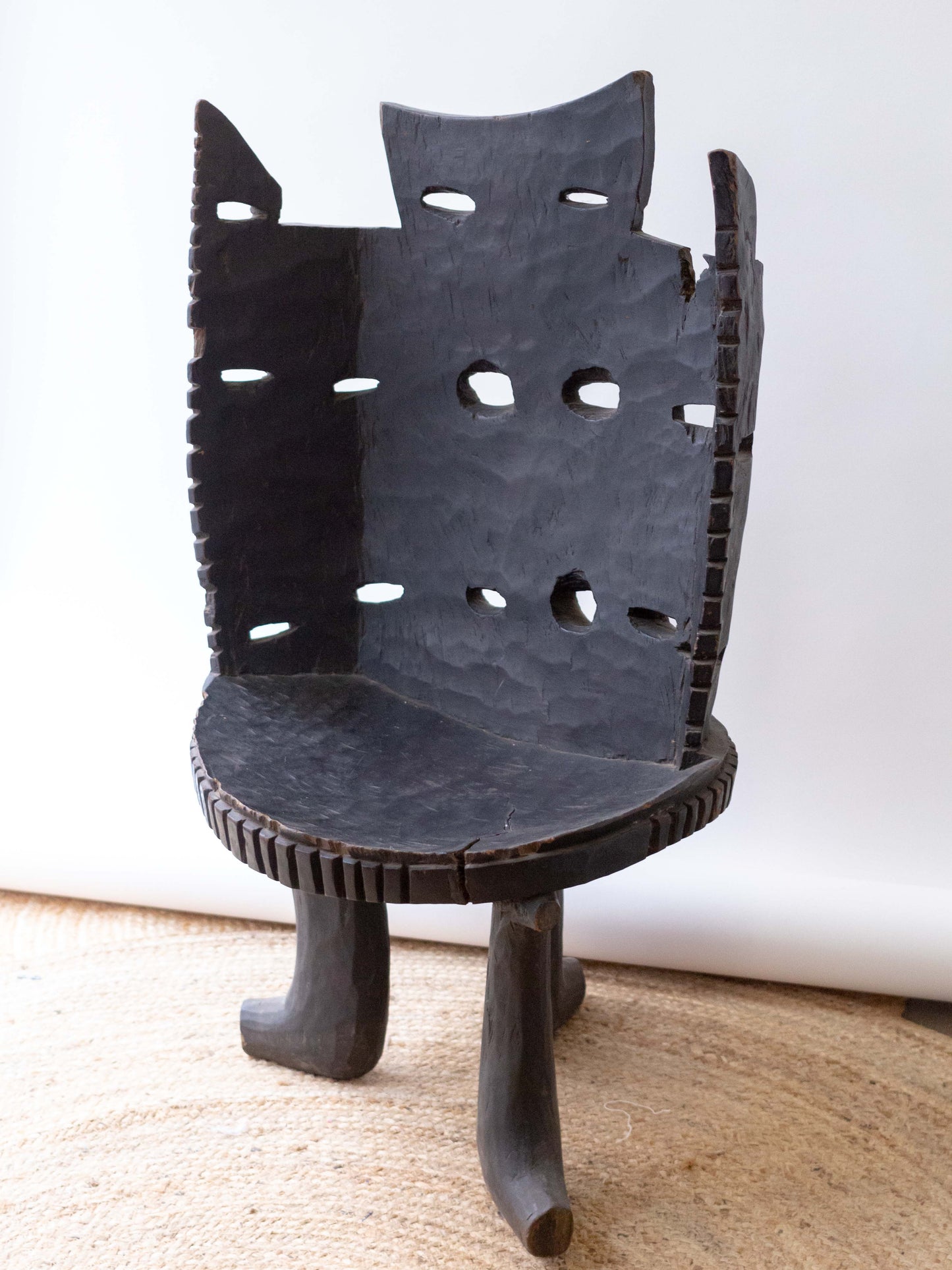 Silla Etiopía Hadiya - País: Etiopía Material: Madera Medidas: 53x40x92cm