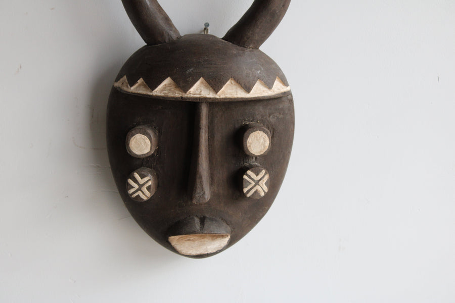 Máscara decorativa en madera Mariam