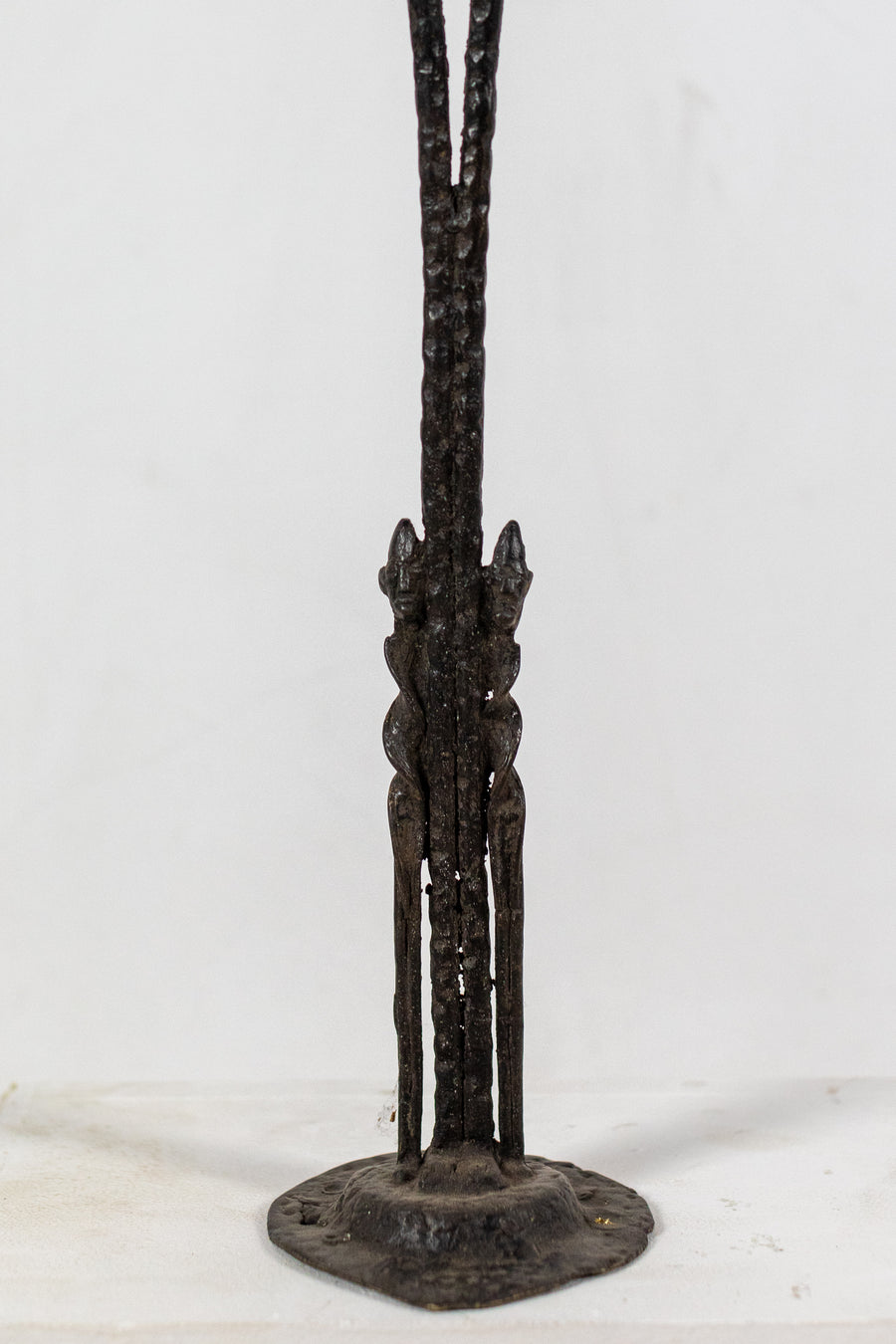 Escultura pareja Bafoulabé entorchada - País: Mali (Dogón)  Material: Aleación de bronce  Medidas: 11X11X107cm
