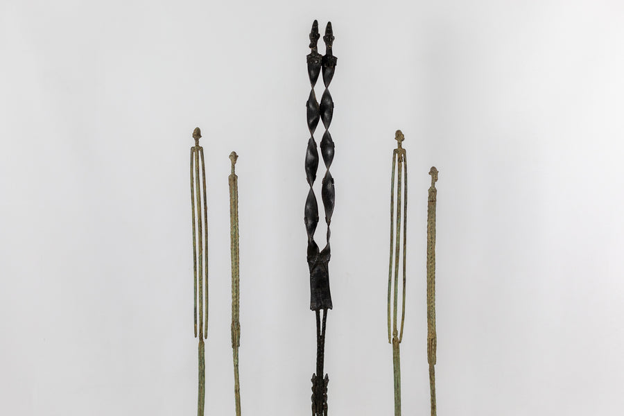 Colección Esculturas Dogón - País: Mali (Dogón)  Material: Aleación de bronce  Medidas: Altura 100cm aprox.