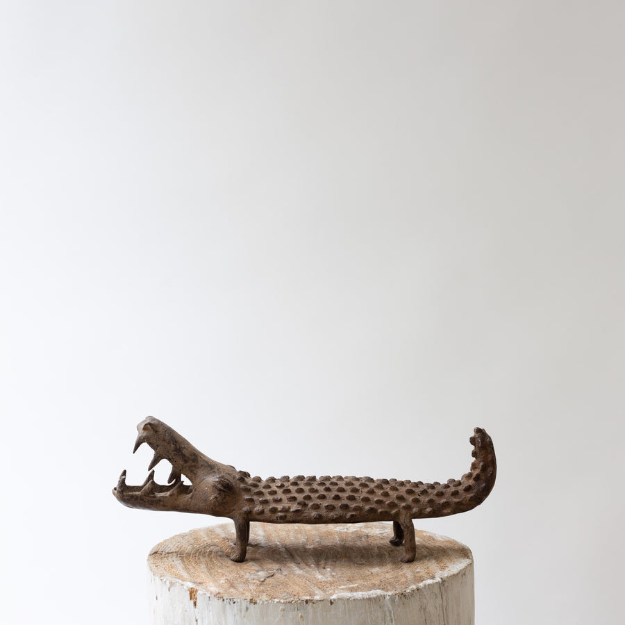 Cocodrilo de Bronce - País: País Dogón, Mali Material: Aleación de bronce Medidas: 32x8x12cm